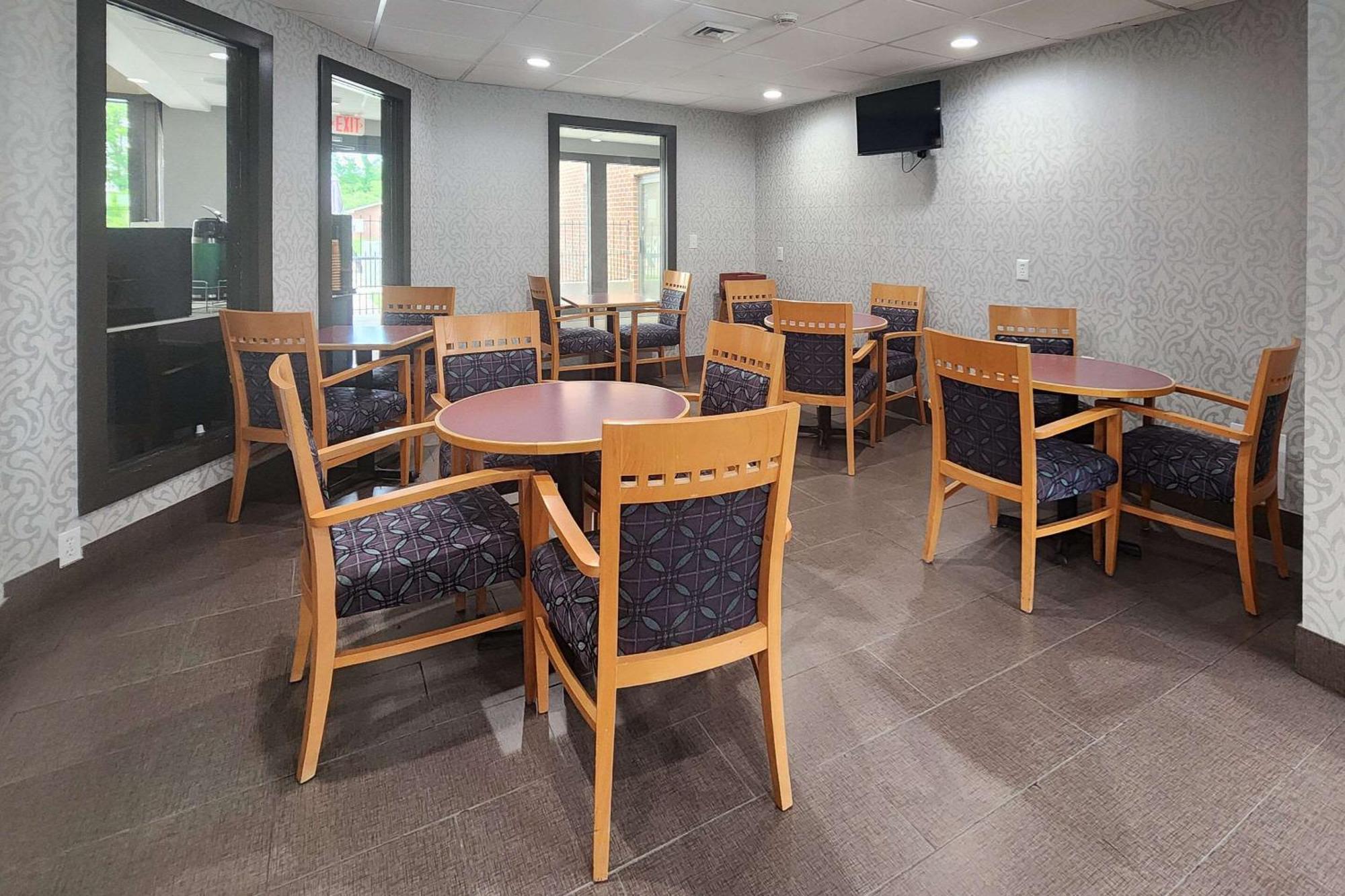 Quality Inn Dublin I-81 Exterior photo