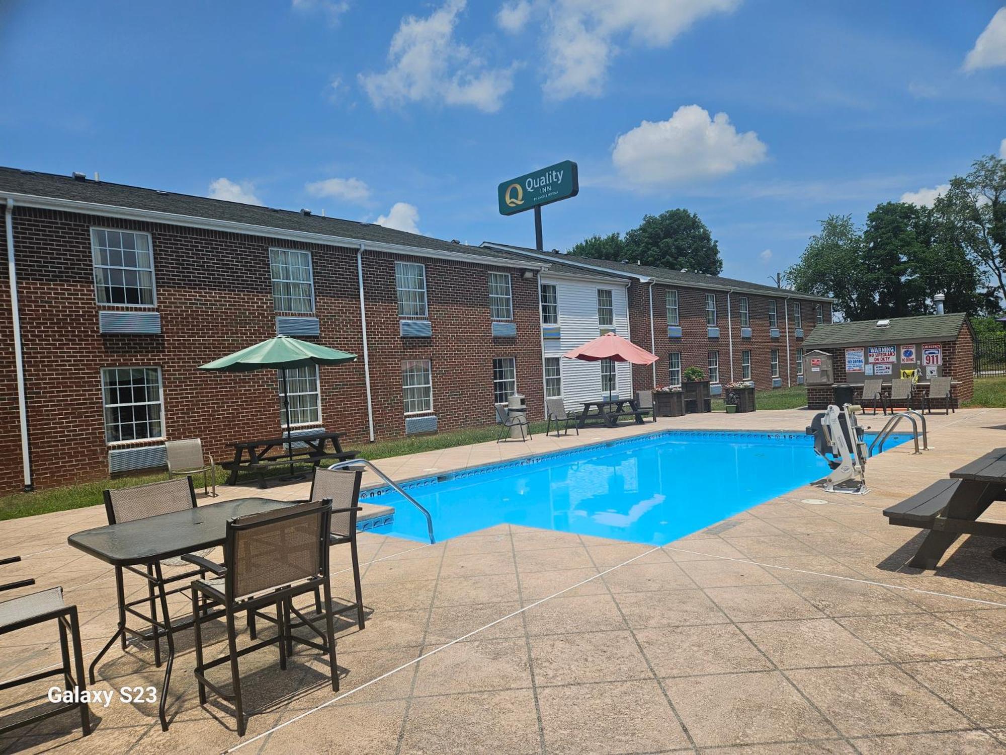 Quality Inn Dublin I-81 Exterior photo